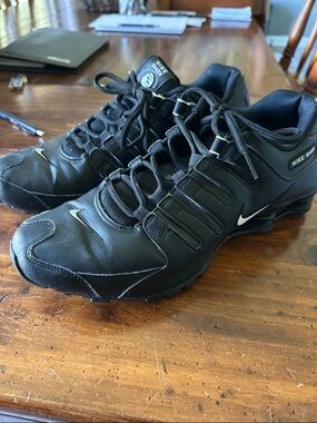 Nike Men’s Black Athletic Sneakers with White Swoosh